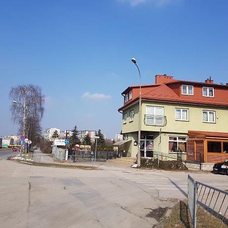 Albergue Roadway Kielce Exterior foto